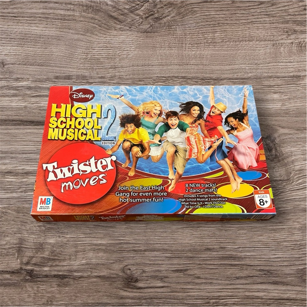 Disney High School Musical‎ 2 Twister Moves